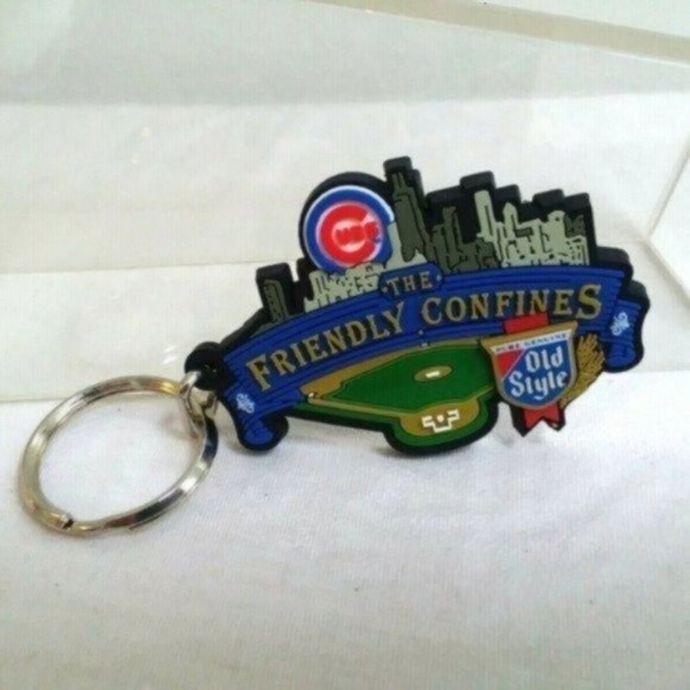 Chicago Cubs KEYCHAIN Old Style Beer Wrigley Field & Skyline MLB Baseball Logo